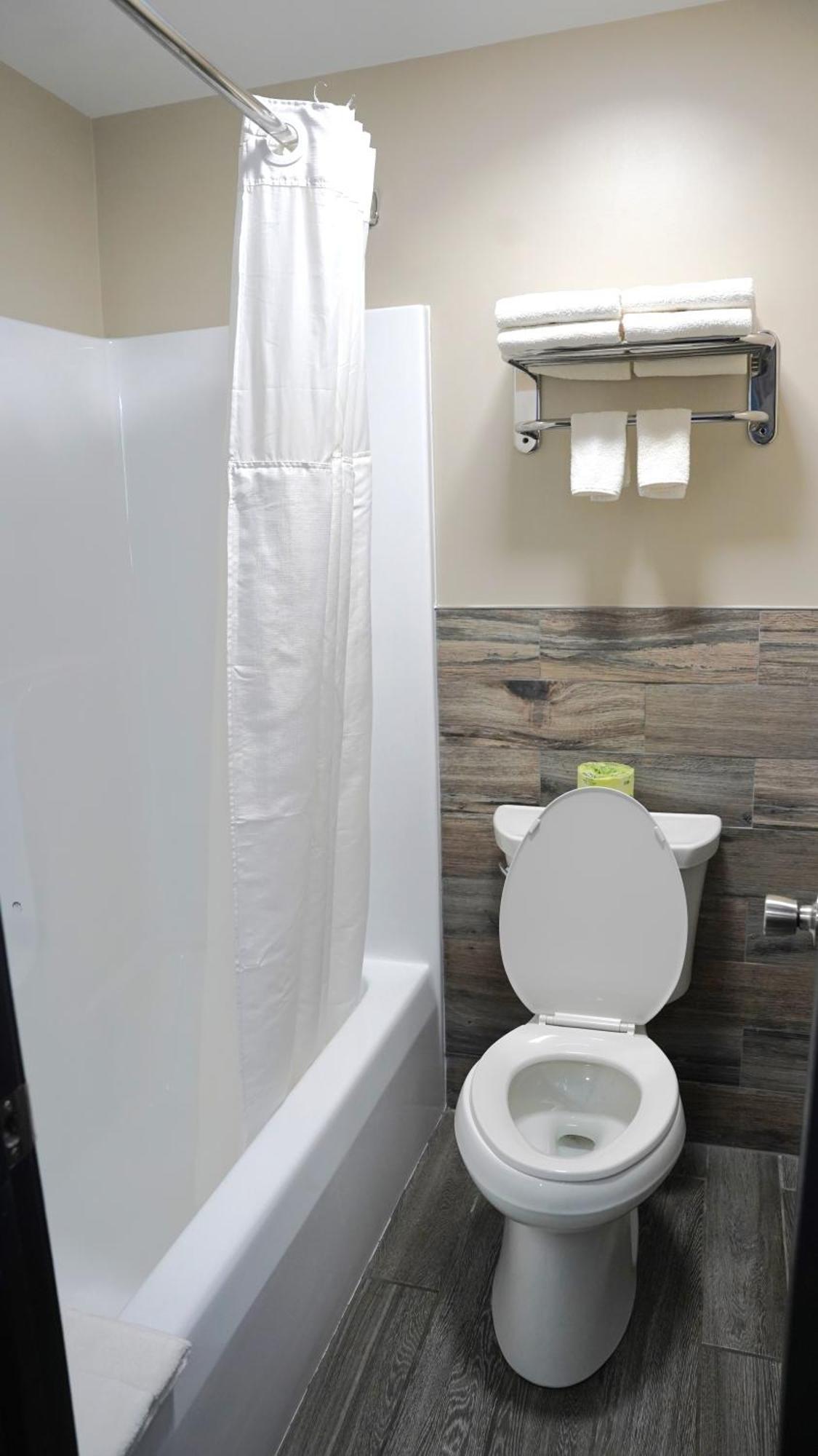 Carrier Motor Lodge Newington Екстериор снимка